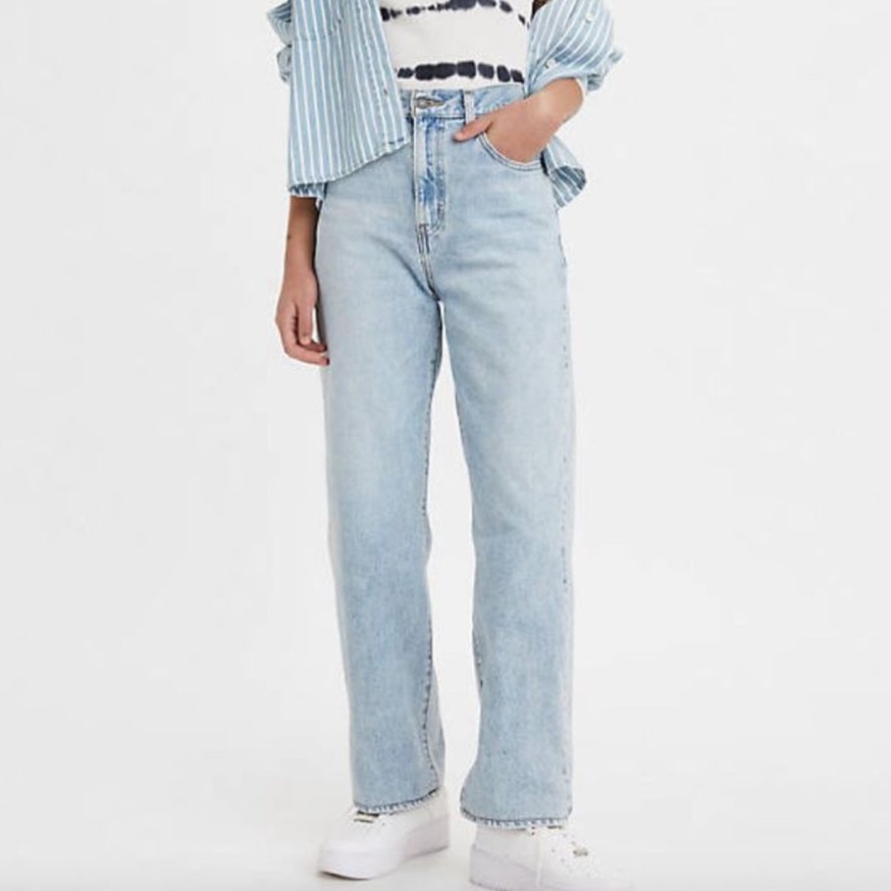Levi's High Waisted Pale Pink Wash Straight Jeans